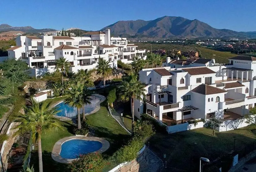 Luxury apartment set in Doña Julia Golf Course Casares 0*,  España