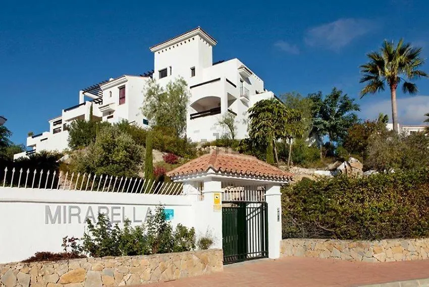 Luxury apartment set in Doña Julia Golf Course Casares