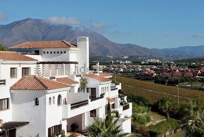 Luxury apartment set in Doña Julia Golf Course Casares